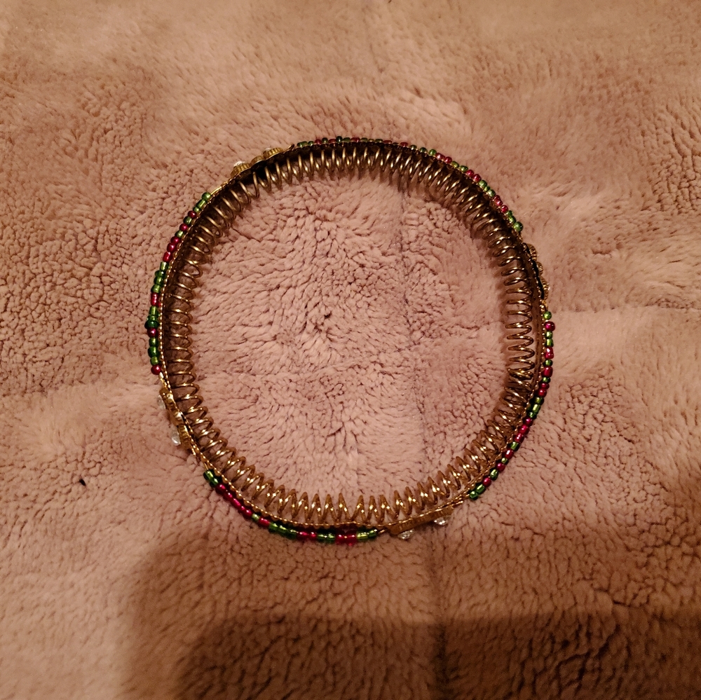 Bracelets - Picture 3 of 6